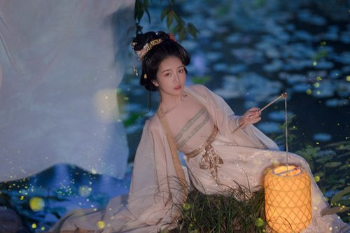 Giai oan cho Ha Co, my nhan xinh dep mang tieng sat 3 doi chong-Hinh-3