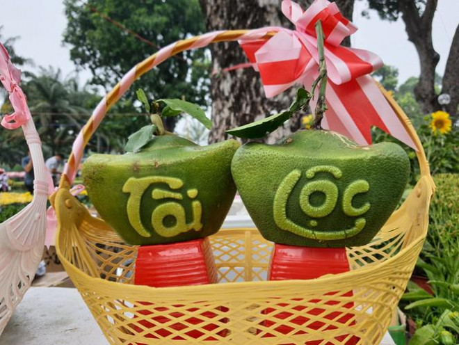 Dua ho lo doc dao tien trieu thu hut khach choi Tet-Hinh-8