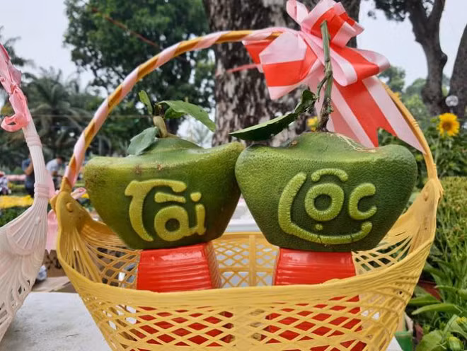 Dua ho lo doc dao tien trieu thu hut khach choi Tet-Hinh-8