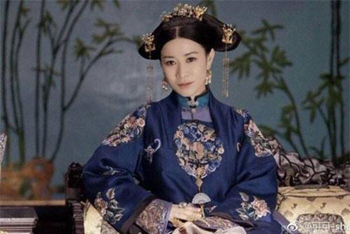 Danh trao lang mo sung hau cua vua Can Long