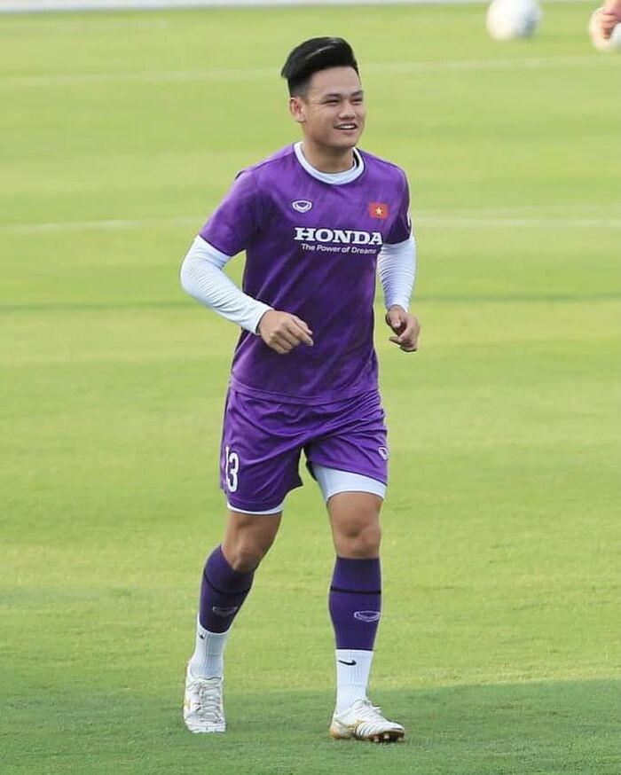 Hồ Tấn Tài chơi ở vị trí hậu vệ phải cho câu lạc bộ Bình Định và đội tuyển Quốc gia Việt Nam. (Ảnh: FB nhân vật).