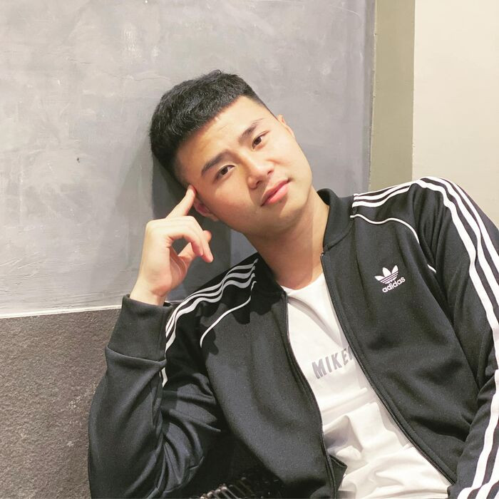 Văn Toản sở hữu chiều cao 1m87 đáng mơ ước.