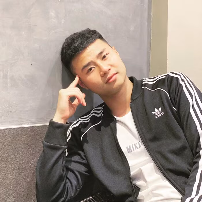 Văn Toản sở hữu chiều cao 1m87 đáng mơ ước.