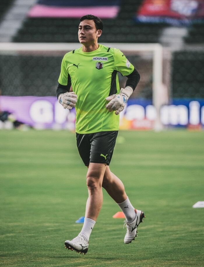 Văn Lâm sở hữu chiều cao 1m89 chuẩn "soái ca".