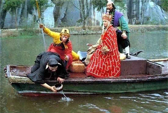 Khám phá những món đồ trong hành lý của Sa Tăng ảnh 8