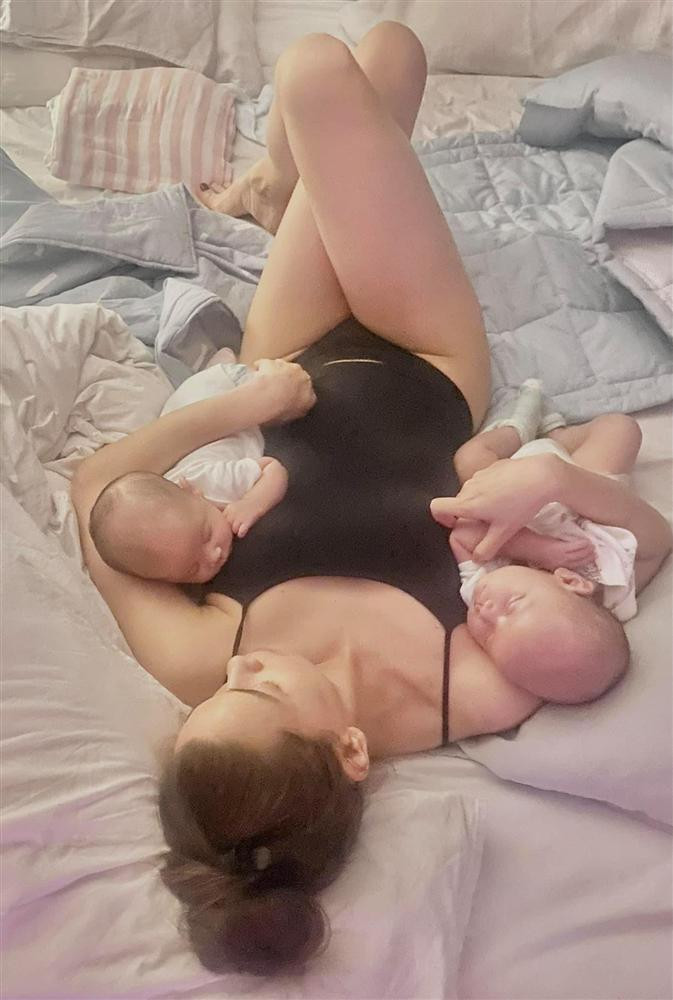 Body Ho Ngoc Ha van chua hoan hao sau 3 thang sinh-Hinh-2