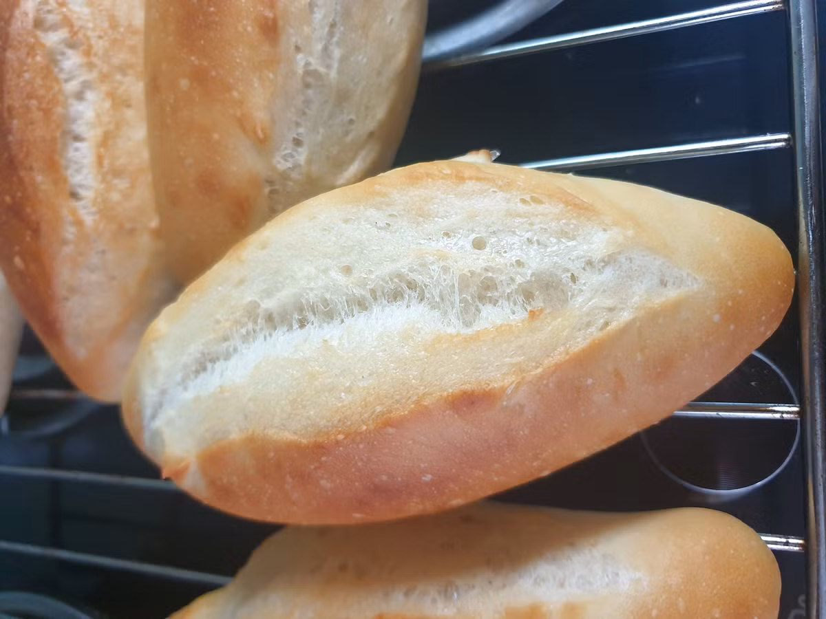 O nha roi qua, chi em Ha thanh mo lo banh my tai gia-Hinh-6