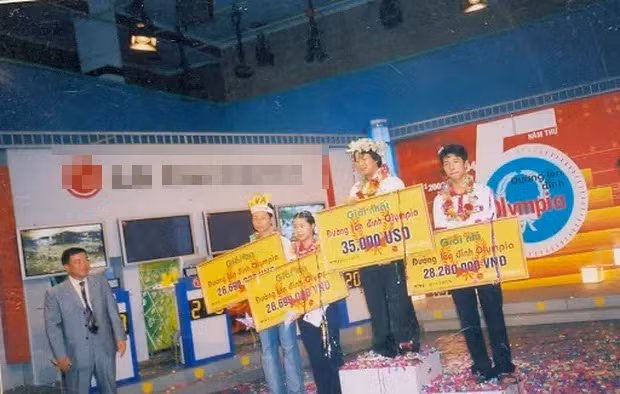 Chung ket Olympia gay tranh cai vi loi dap an 17 nam truoc