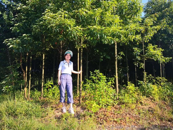 Bo viec luong cao, co gai tre ve que kiem tien ty deu tay