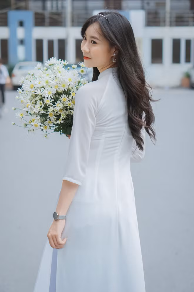 Nữ sinh xinh đẹp trở thành thủ khoa đầu ra Đại học Xây dựng Hà Nội - Hình 5 Nu sinh xinh dep tro thanh thu khoa dau ra Dai hoc Xay dung Ha Noi-Hinh-5