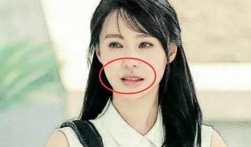 Bon khuon mat phu nu phu quy troi sinh, suong nhu ba hoang