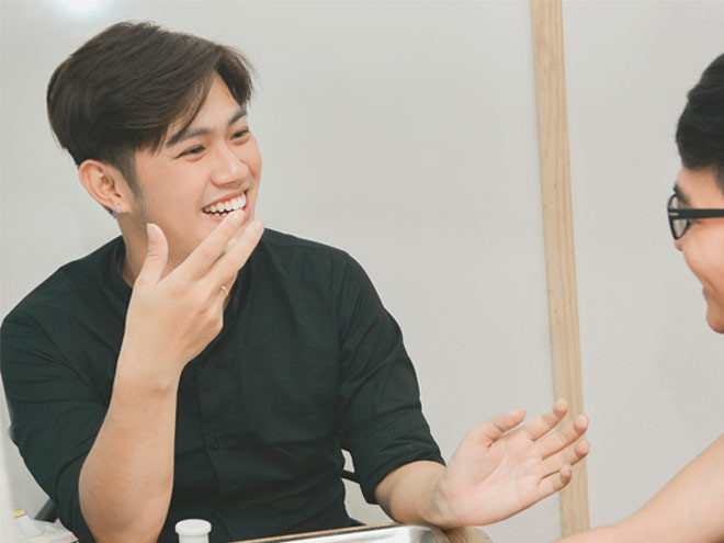 Chang trai duoc menh danh nguoi hung cua cong dong LGBT