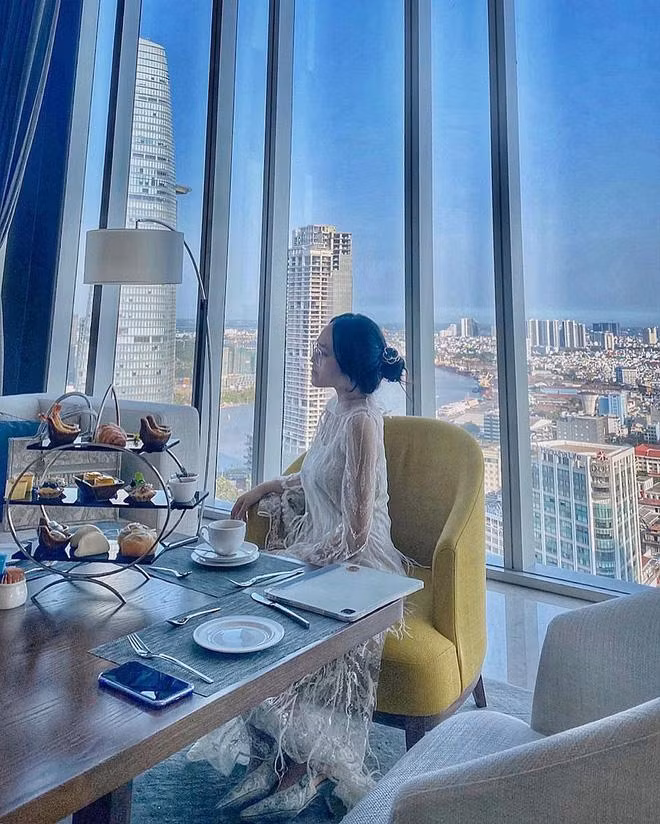 Rich kid 2k Hai Phong sang lai Ferrari di hoc, toi ve lam sep-Hinh-10