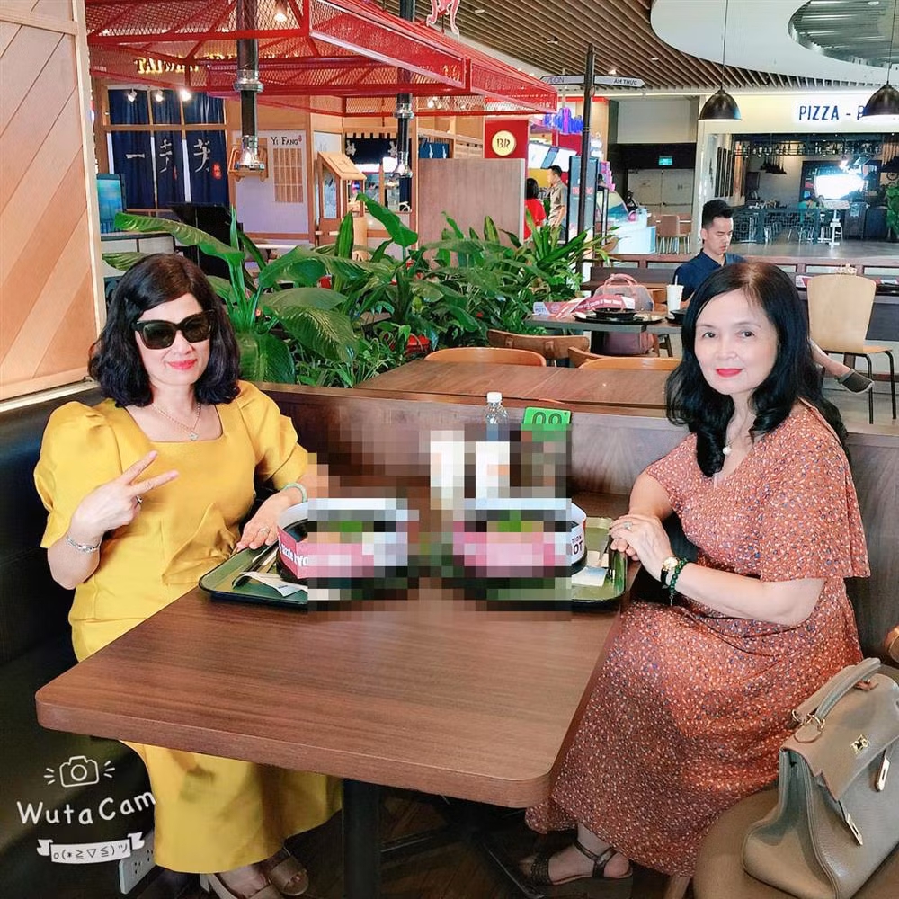 Ngoai hinh tre dep o tuoi 55 cua me ruot Hang Tui-Hinh-5