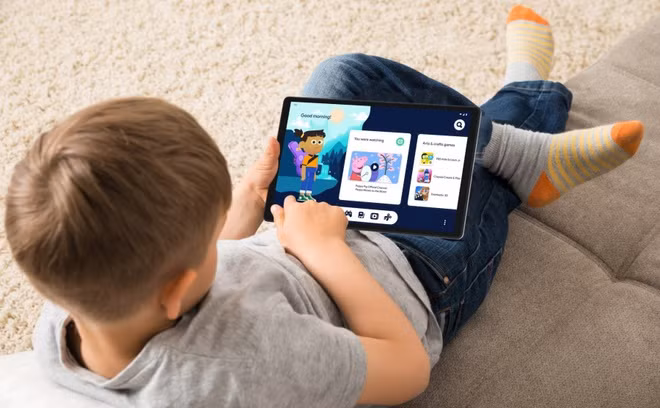 br/> Lenovo Tab M10 thế hệ thứ 2 hướng đến người dùng cần tìm một chiếc máy tính bảng có thể đáp ứng nhu cầu giải trí cơ bản, giá tốt. Máy được trang bị chip MediaTek Helio P22T, RAM 2 GB, bộ nhớ trong 32 GB và viên pin dung lượng 5.000 mAh. Ảnh: Lenovo.