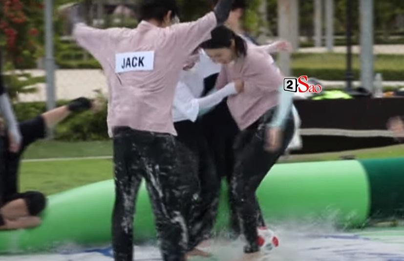 Ninh Duong Lan Ngoc bi soi 