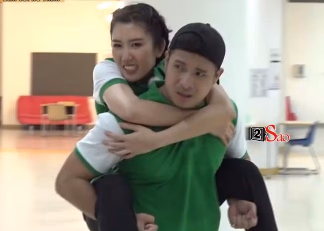 Ninh Duong Lan Ngoc bi soi 