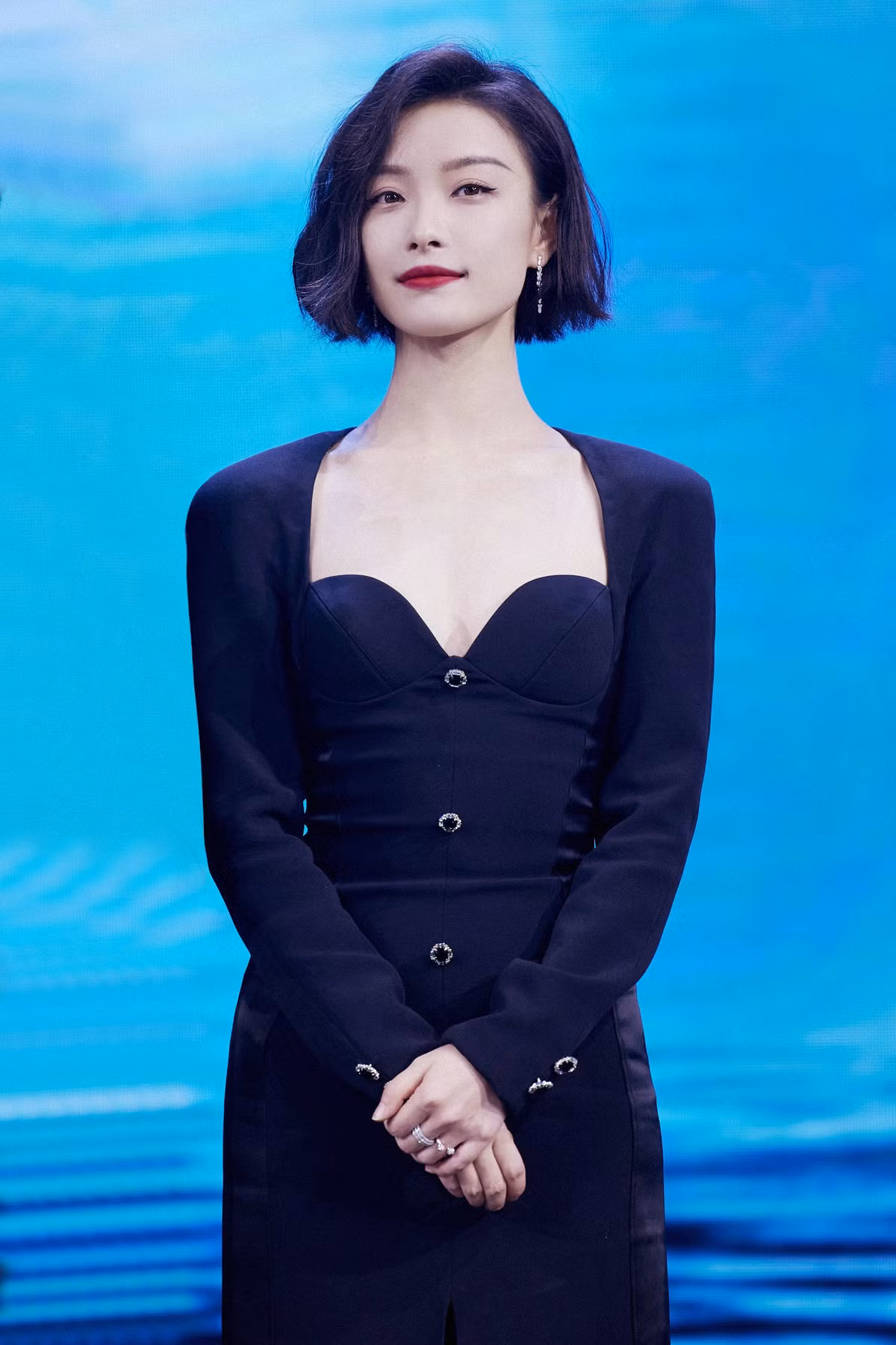 Thay gi khi Luu Diec Phi bi quay roi o phim truong?-Hinh-5