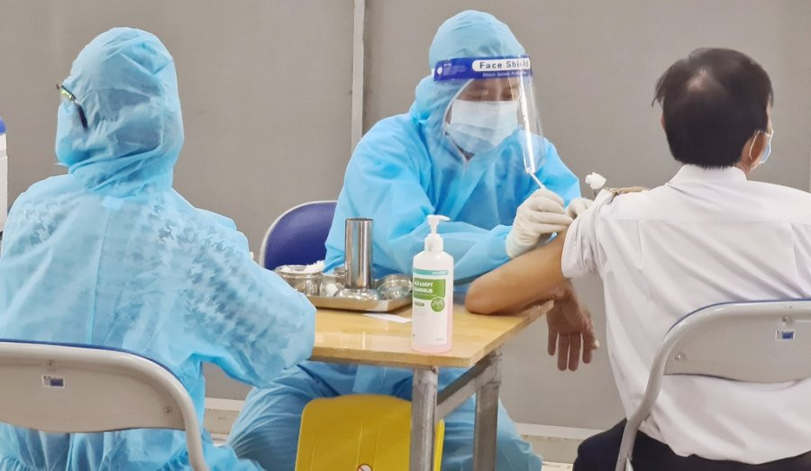 4 dieu nen ghi nho sau tiem vaccine Covid -19