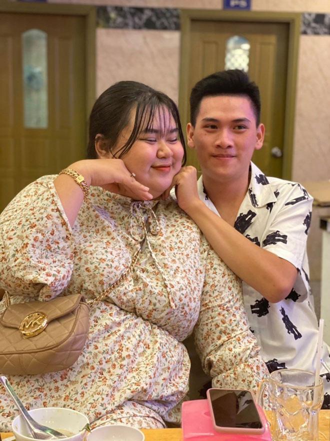 Trung tieng set ai tinh voi co gai ngoai co, trai dep yeu say dam