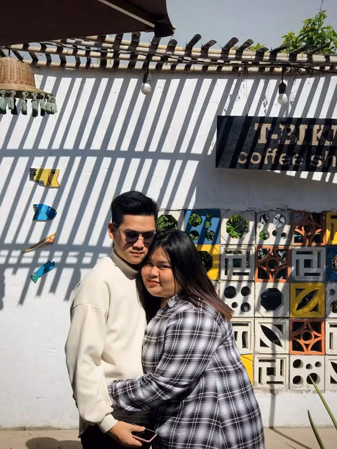 Trung tieng set ai tinh voi co gai ngoai co, trai dep yeu say dam-Hinh-2