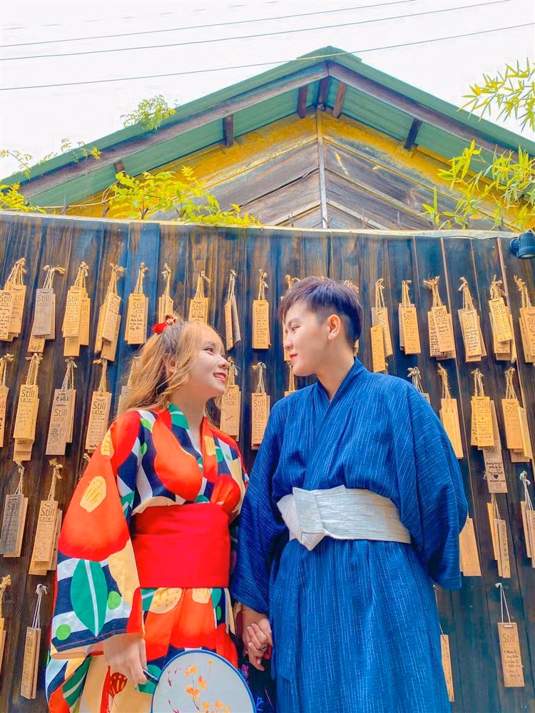 Cap dong tinh nu cay con thanh cong, cung luc dau 4 em be-Hinh-3