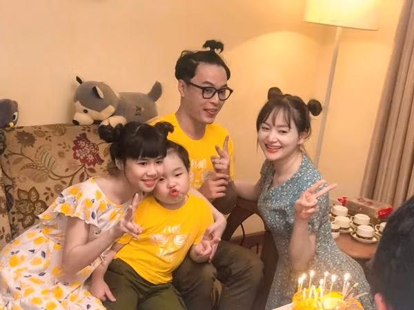 Con trai cua Lan Phuong va Hong Dang trong 