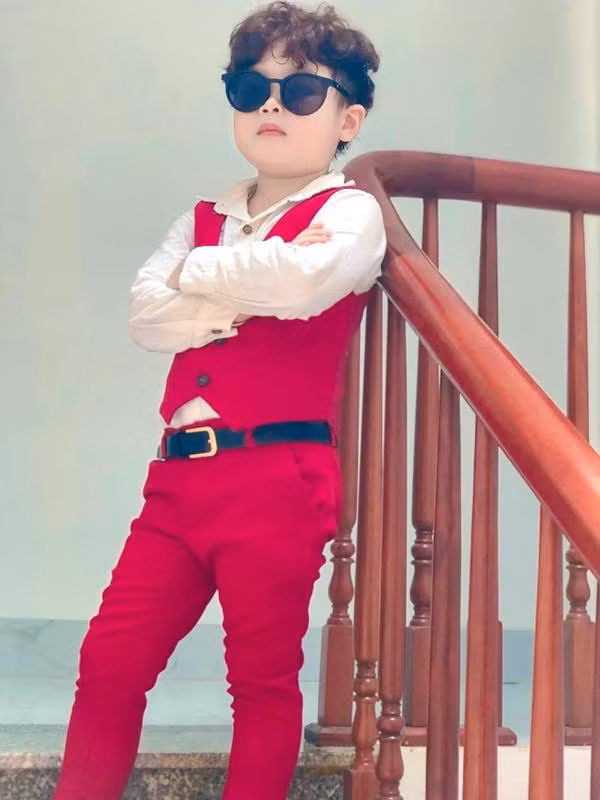 Con trai cua Lan Phuong va Hong Dang trong 