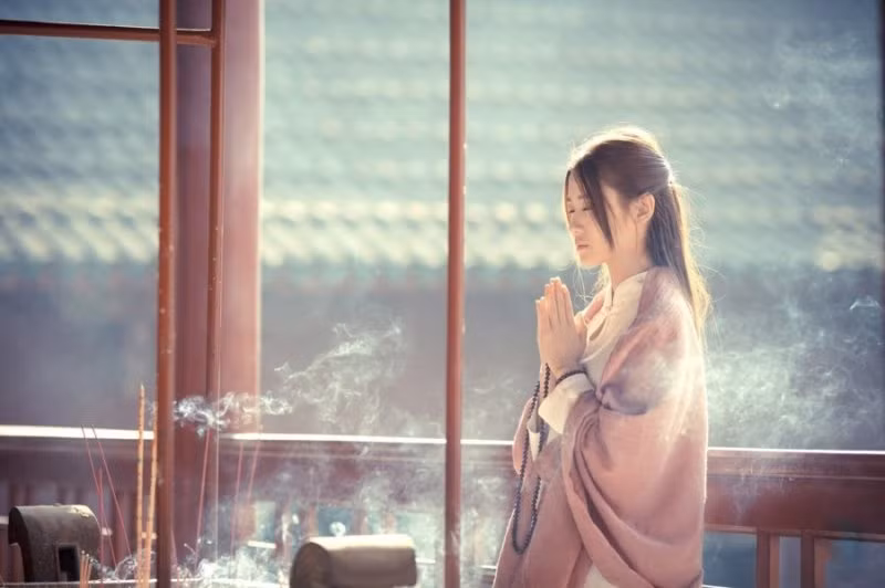 Người có 8 dấu hiệu đặc biệt chứng tỏ được Thần Phật che chở - Hình 2 Nguoi co 8 dau hieu dac biet chung to duoc Than Phat che cho-Hinh-2