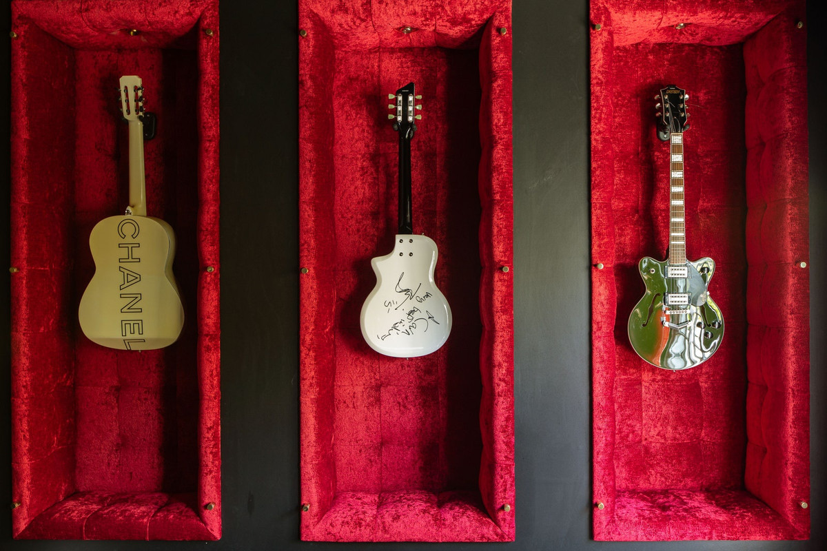 Theo vị kiến trúc sư, ngôi nhà tượng trưng cho sự vui vẻ toát lên từ Cara Delevingne.