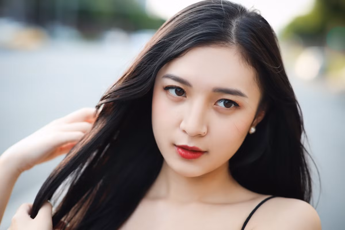 Phong cách dẫn dắt cuốn hút và thông minh giúp Vũ Phương Thảo nhận được lời khen từ đồng nghiệp. "Có phong thái dẫn khiến khán giả phải theo dõi mình", biên tập viên Ngọc Trinh nhận xét về Phương Thảo.