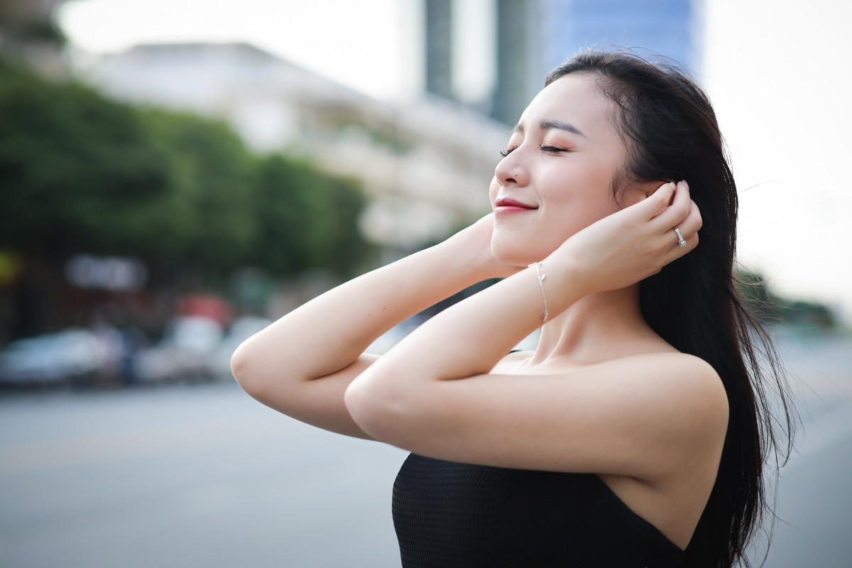 Tương tự những nữ MC khác khi đến với eSports, Phương Thảo phải chịu nhiều bình luận tiêu cực. "Tôi rất buồn khi đọc nhiều ý kiến trái chiều khi mới đến với eSports. Tôi biến những điều đó thành động lực để cố gắng hơn", nữ MC cho biết.