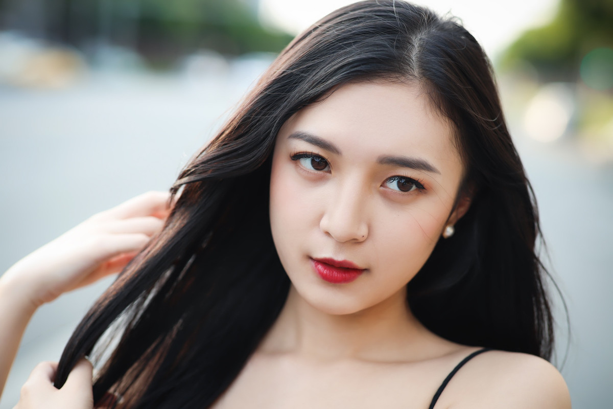 Phong cách dẫn dắt cuốn hút và thông minh giúp Vũ Phương Thảo nhận được lời khen từ đồng nghiệp. "Có phong thái dẫn khiến khán giả phải theo dõi mình", biên tập viên Ngọc Trinh nhận xét về Phương Thảo.