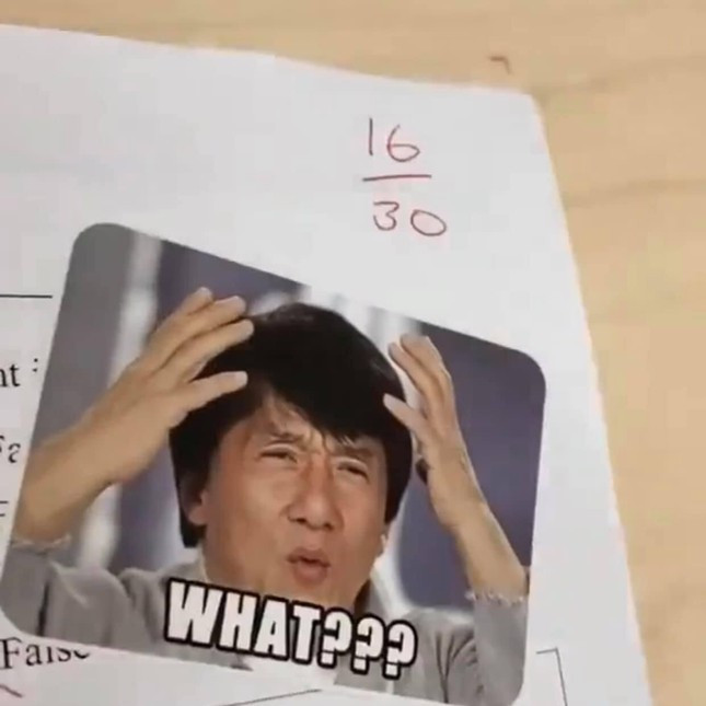 Thay giao tha meme vao bai kiem tra khien hoc tro cuoi muon xiu-Hinh-2