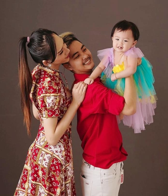 Ngoai hinh cua be gai 1 tuoi co bo me la nguoi chuyen gioi-Hinh-7