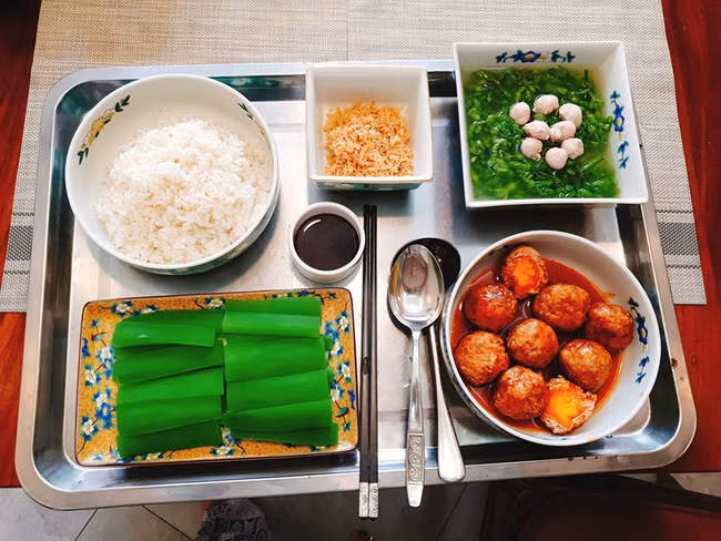 Me chong cham con dau o cu chu dao het muc nhung khong dong toi chau