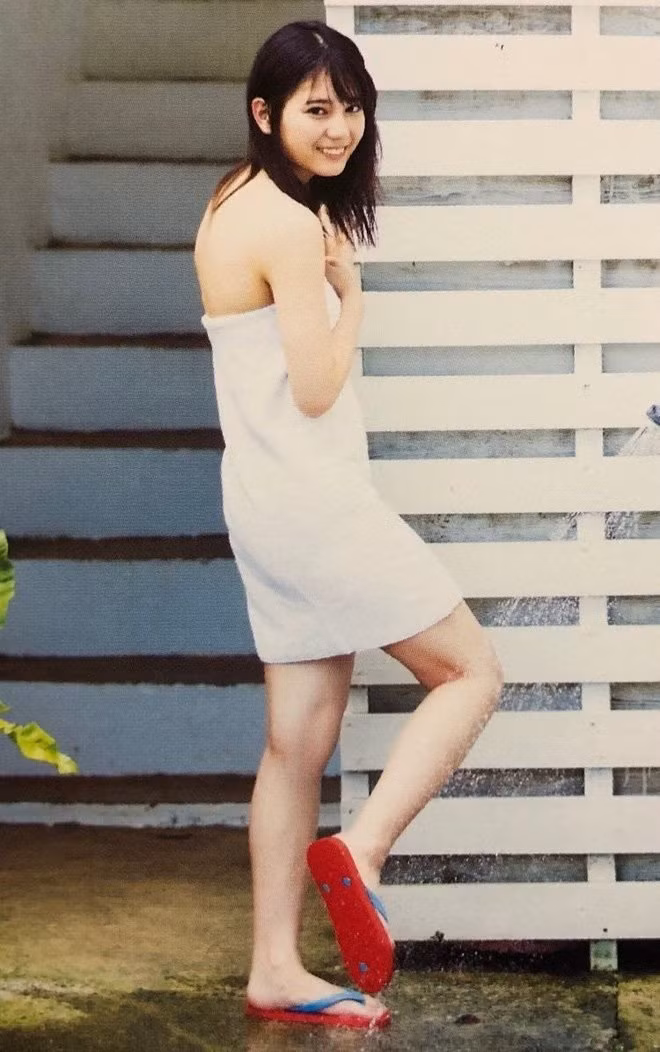 3 bo phan tren co the nu gioi cang cha xat nhieu cang nhanh lao hoa-Hinh-2