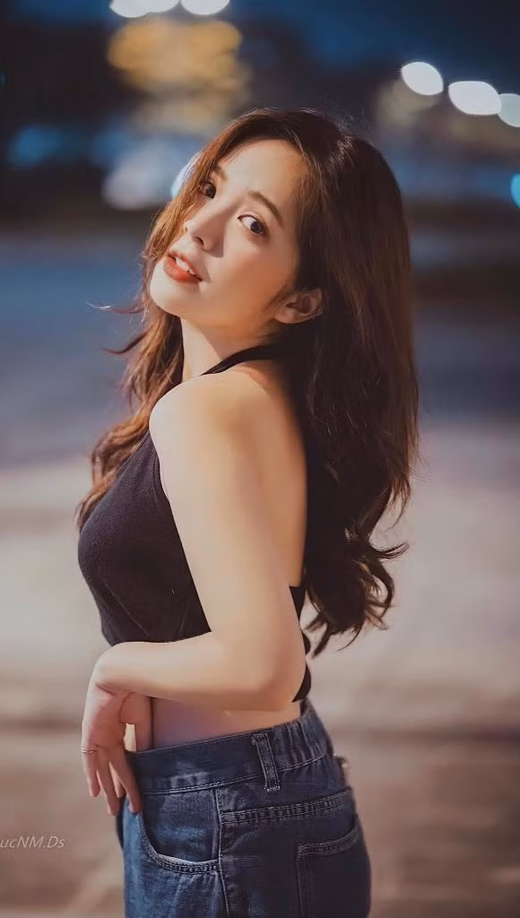 Nhan sac cua co nang chi cao 1m53 dang gay sot trong 