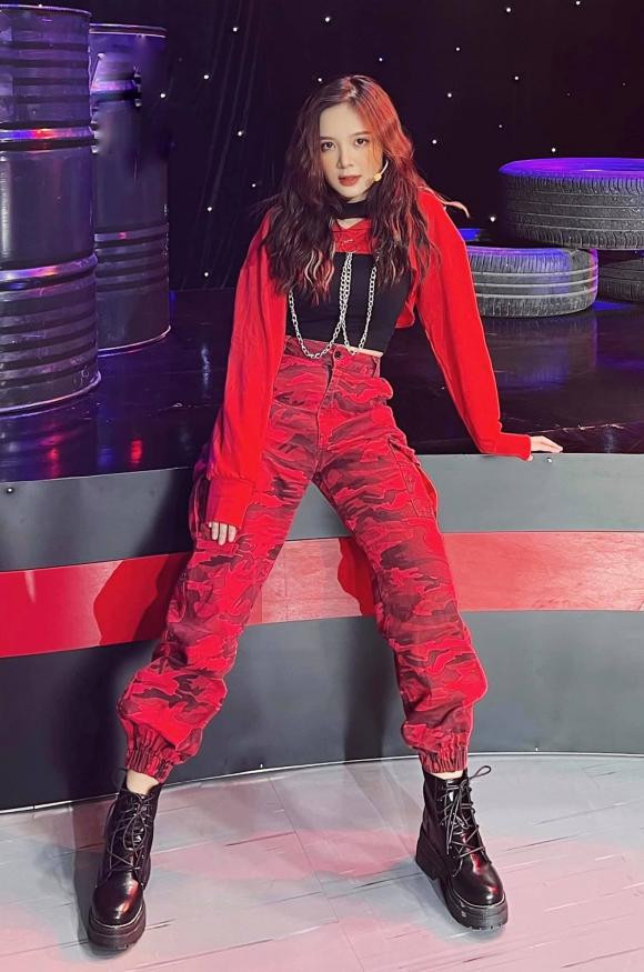 Nhan sac cua co nang chi cao 1m53 dang gay sot trong 