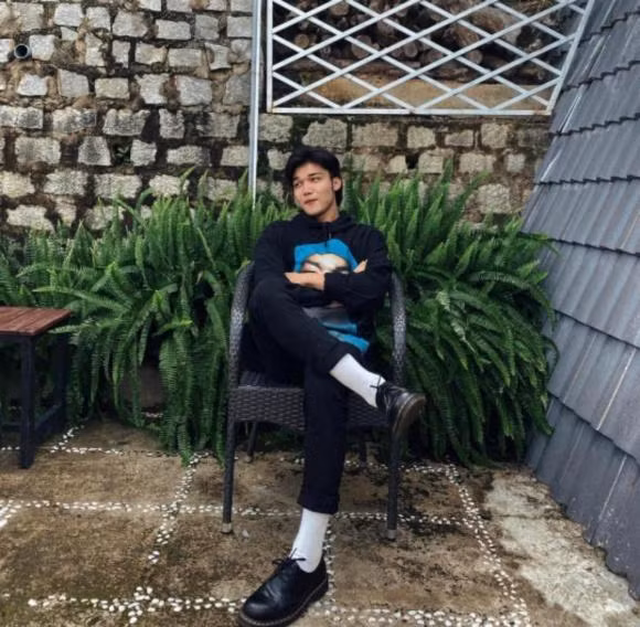 Khoe anh gia dinh nhung em trai Hoa Minzy lai chiem tron spotlight-Hinh-4