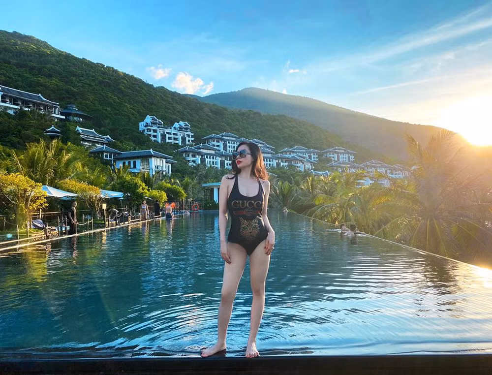 Vóc dáng thon thả của Ngọc Hương sau 6 tháng sinh con.