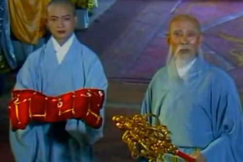 Ao ca sa va tich truong cua Duong Tang co phai phap bao quyen nang?-Hinh-2