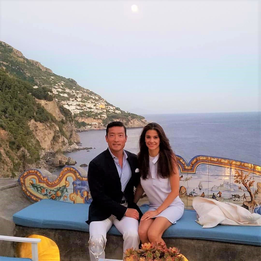 Bi kich cua hoa hau bi chong to la gai goi kiem 700.000 USD-Hinh-3