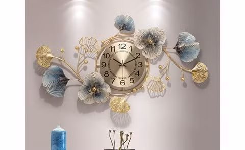 Vo chong khac khau, kiem tra xem co pham phai sai lam khi treo dong ho?