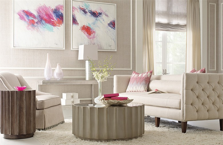 ##sc### French Heritage là thương hiệu nội thất của Pháp, chuyên các mặt hàng mang phong cách từ cổ điển, tân cổ điển cho đến hiện đại. Giá các sản phẩm củaFrench Heritage rất đắt tiền, một chiếc ghế thường có giá đến hơn 4,000 USD (cả trăm triệu đồng). 