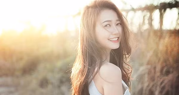  Những người có ngày sinh Âm lịch kết thúc bằng số 7. Những người có ngày sinh kết thúc bằng số 7 thường rất được yêu thích. Vận may của họ đến từ những quý nhân xung quanh, đi tới đâu cũng có người yêu mến, sẵn sàng giúp đỡ.