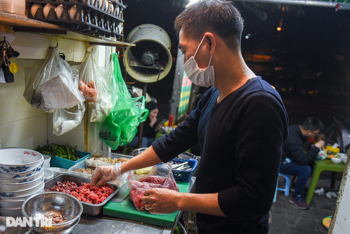 Anh Thành hiện đang tiếp nối nghề phở từ bố.