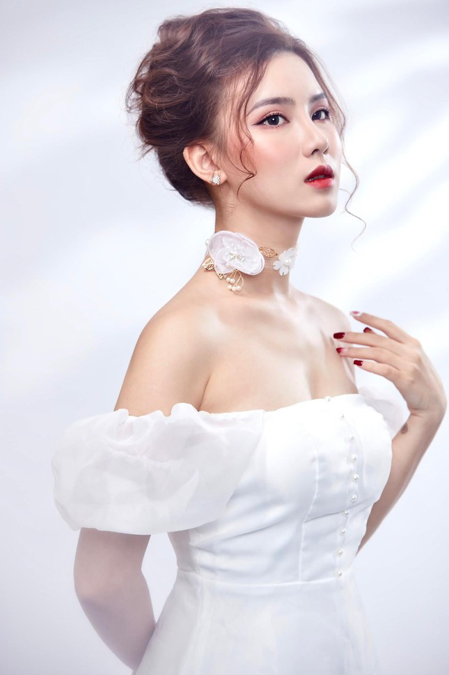 Nhắc tới cuộc thi Speak Up, cô nàng Á quân chia sẻ: “ Trở thành Á quân Speak Up 2019 đó đúng là bước ngoặt, là niềm tự hào, và nếu nói đó là động lực cũng không hề sai”. Đối với Ánh, cuộc thi là nơi mà cô khẳng định thêm về khả năng của mình đồng thời việc được cạnh tranh bằng tri thức giúp cô tôi luyện thêm bản lĩnh, trở nên khiêm tốn hơn, thông minh hơn và tinh tế hơn.