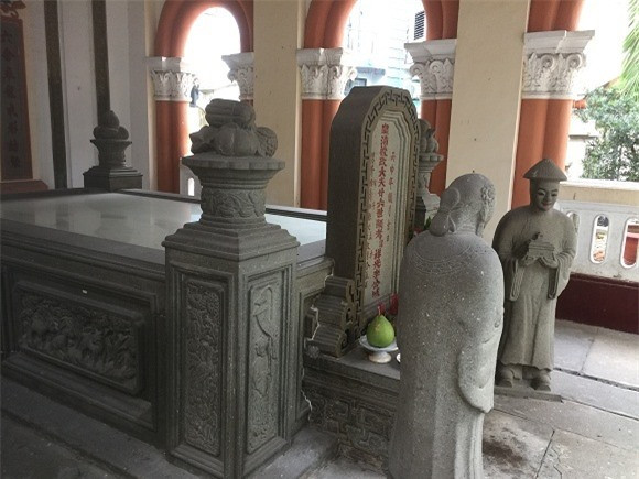 Khu mộ cổ của bá hộ giàu nhất Sài Gòn xưa ảnh 3