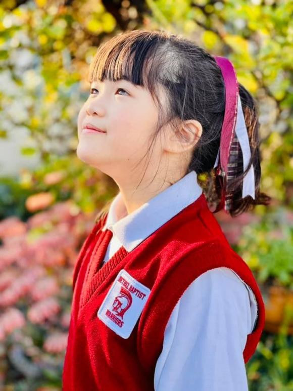 Con gai Thuy Nga da di hoc tro lai, dung mao moi nhat gay chu y-Hinh-4